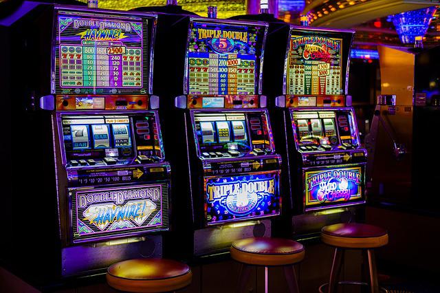 Spielautomaten und Online Casino - was sollte man darüber wissen?